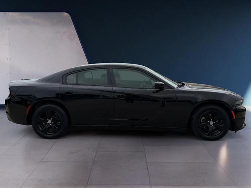 Pitch Black Clearcoat 2022 Dodge Charger SXT