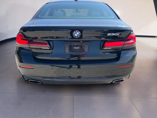 2021 BMW 530 i
