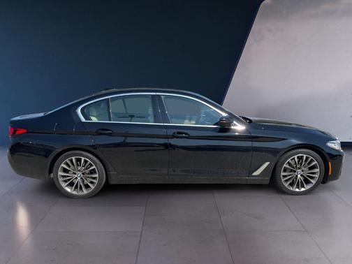 2021 BMW 530 i