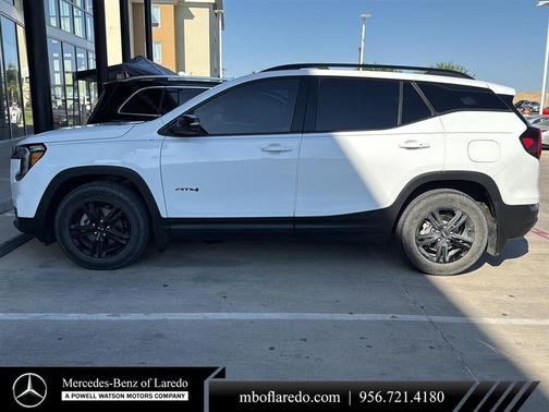 Summit White 2022 GMC Terrain AT4