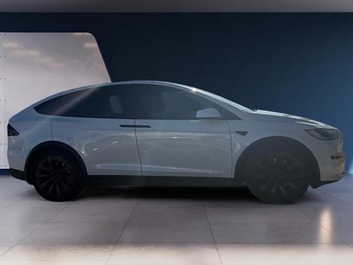 2022 Tesla Model X Plaid