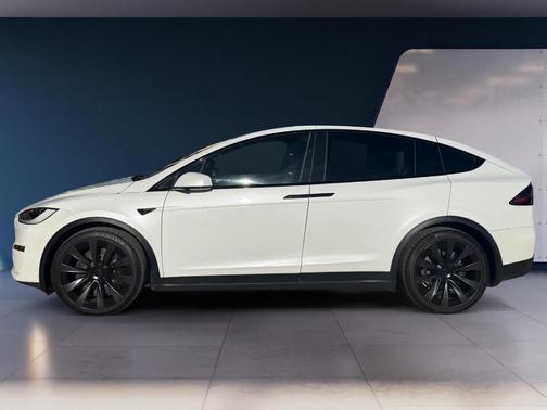 2022 Tesla Model X Plaid