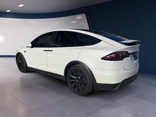 2022 Tesla Model X Plaid