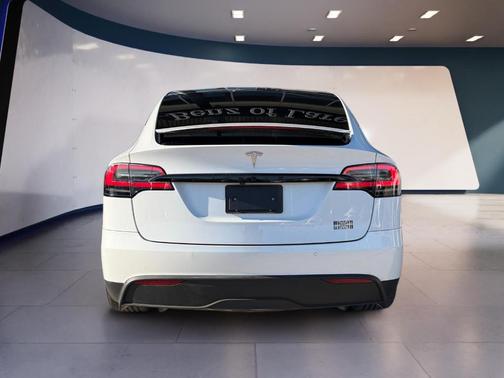 2022 Tesla Model X Plaid
