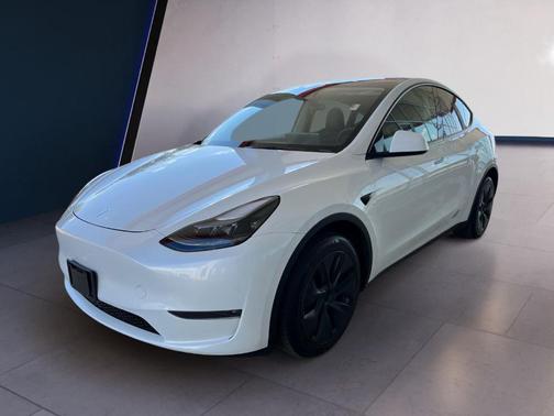 2025 Tesla Model Y Long Range