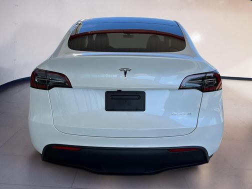 2025 Tesla Model Y Long Range