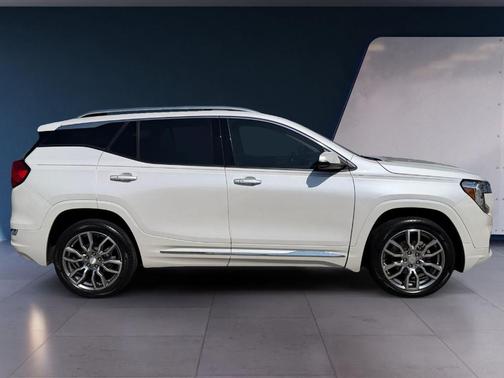 White Frost Tri-Coat 2022 GMC Terrain Denali