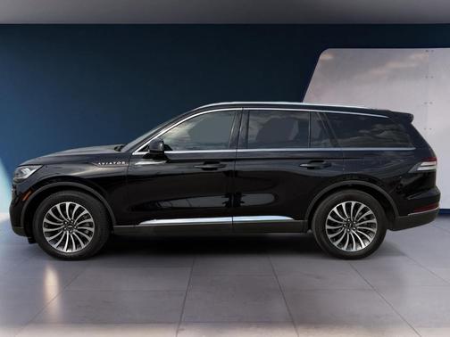 Infinite Black Metallic 2024 Lincoln Aviator Premiere