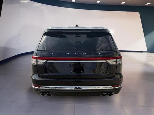 Infinite Black Metallic 2024 Lincoln Aviator Premiere