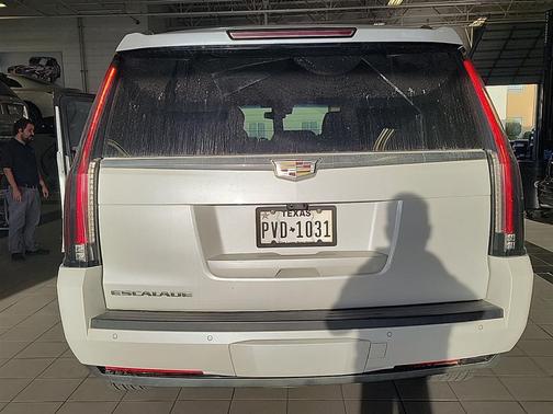 2018 Cadillac Escalade Luxury