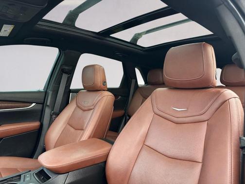 2021 Cadillac XT5 Sport