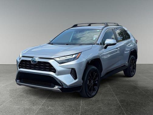 2022 Toyota RAV4 Hybrid SE