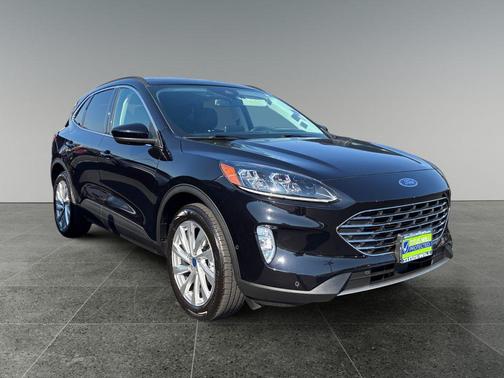 2021 Ford Escape Titanium