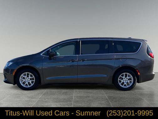 2023 Chrysler Voyager LX
