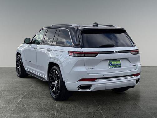 2022 Jeep Grand Cherokee 4xe Summit Reserve