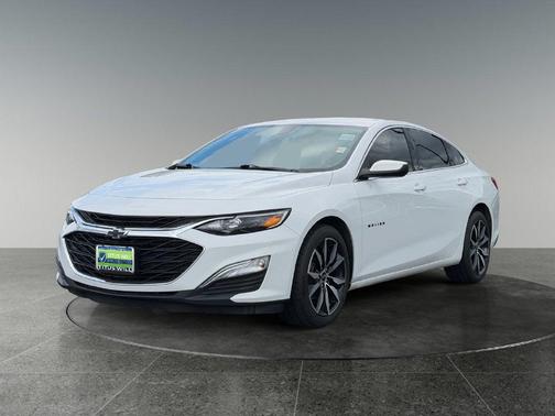 Summit White 2022 Chevrolet Malibu RS
