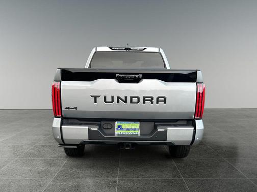 2024 Toyota Tundra Hybrid Platinum