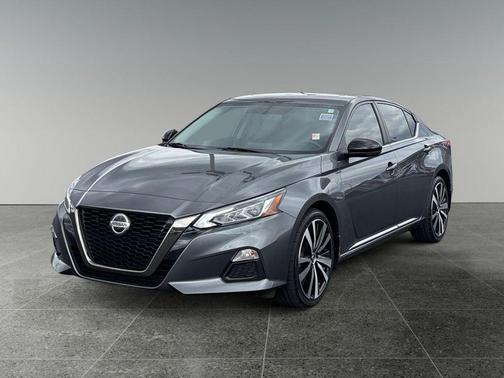 Gun Metallic 2019 Nissan Altima 2.5 SR