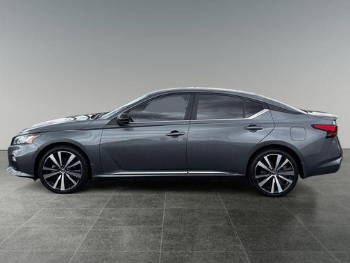 Gun Metallic 2019 Nissan Altima 2.5 SR