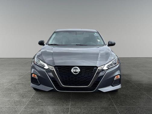 Gun Metallic 2019 Nissan Altima 2.5 SR