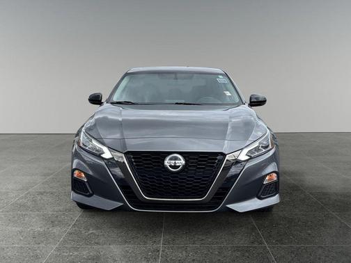 Gun Metallic 2019 Nissan Altima 2.5 SR