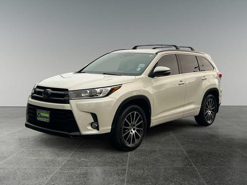 2018 Toyota Highlander SE