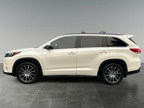 2018 Toyota Highlander SE
