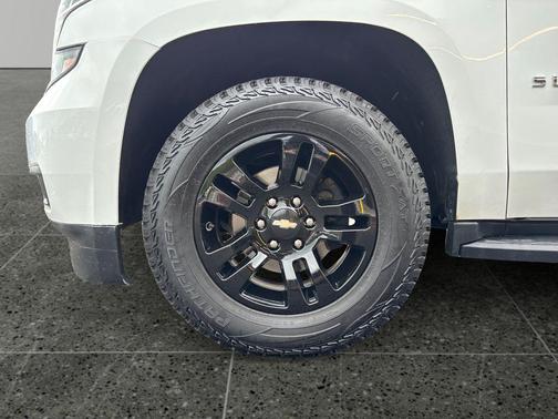 Summit White 2019 Chevrolet Suburban LT