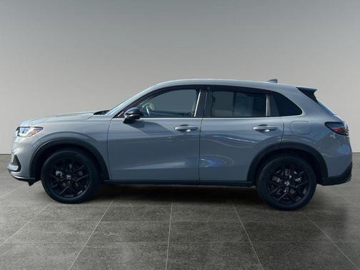 Crystal Black Pearl 2024 Honda HR-V Sport