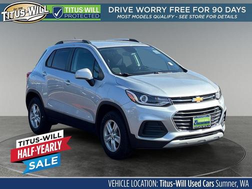 Silver Ice Metallic 2022 Chevrolet Trax LT