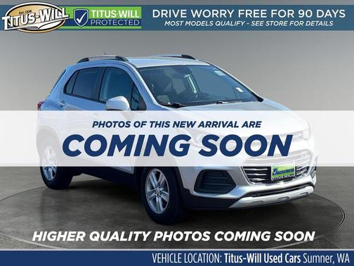 Silver Ice Metallic 2022 Chevrolet Trax LT