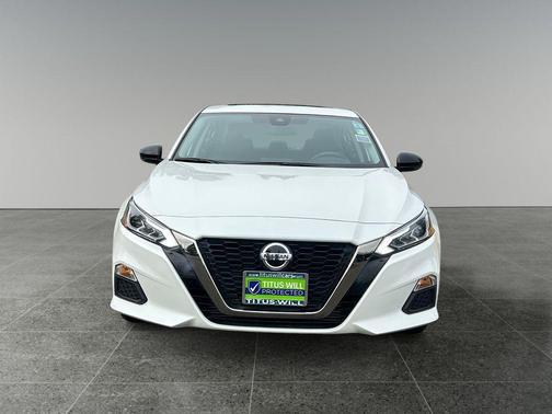 2022 Nissan Altima SR VC-Turbo FWD