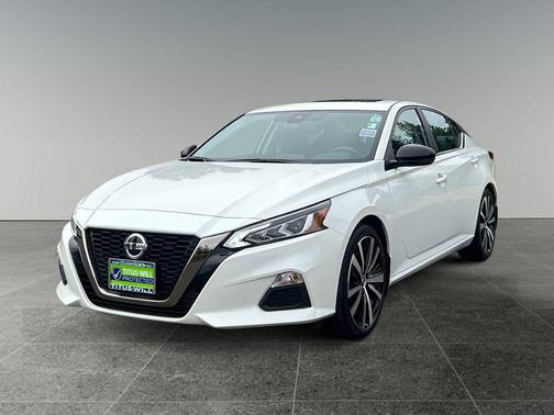 2022 Nissan Altima SR VC-Turbo FWD