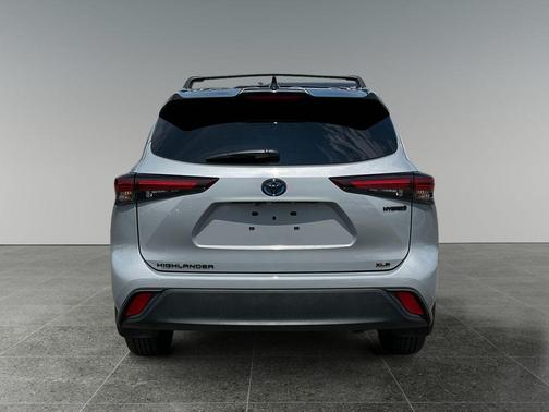 2024 Toyota Highlander Hybrid XLE