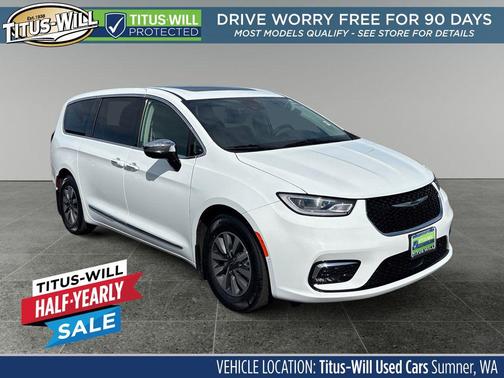 Bright White Clearcoat 2023 Chrysler Pacifica Hybrid Limited