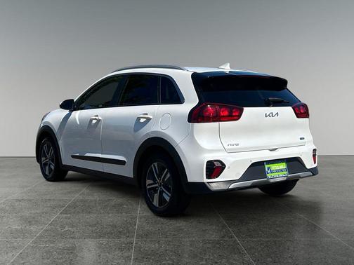 2022 Kia Niro LXS
