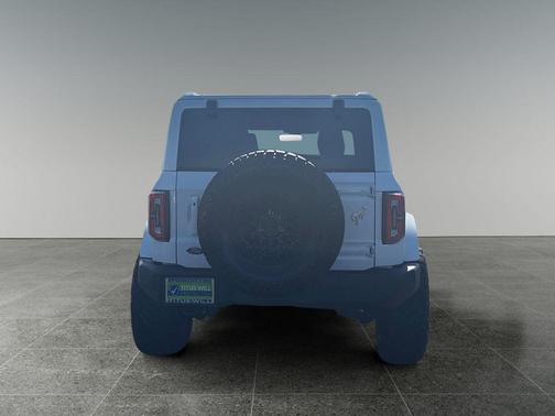 Oxford White 2025 Ford Bronco Outer Banks