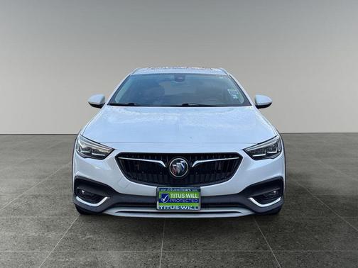 2018 Buick Regal TourX Essence