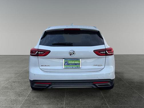 2018 Buick Regal TourX Essence