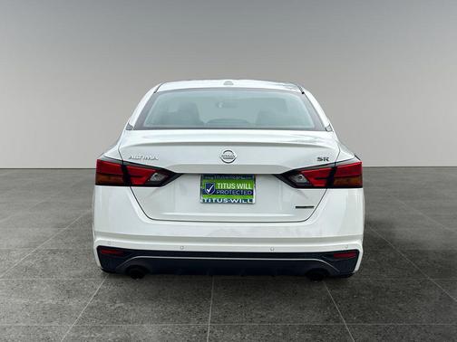 2022 Nissan Altima SR VC-Turbo FWD