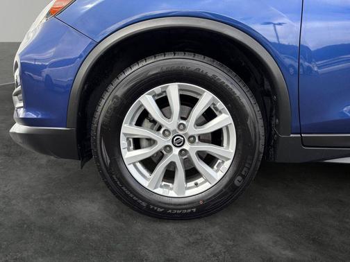 Caspian Blue Metallic 2020 Nissan Rogue SV