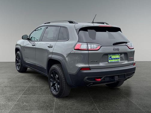 2022 Jeep Cherokee Trailhawk