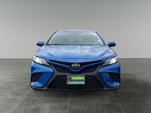 2018 Toyota Camry SE
