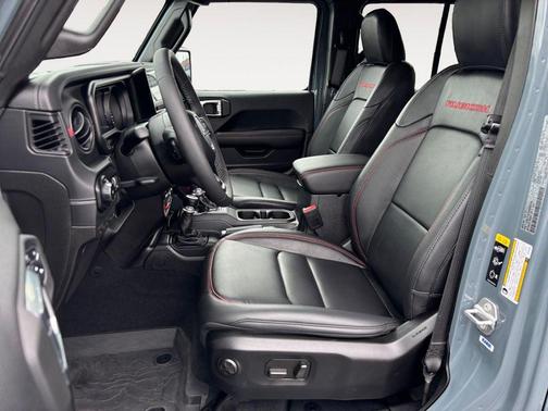 Anvil Clearcoat 2025 Jeep Wrangler Rubicon