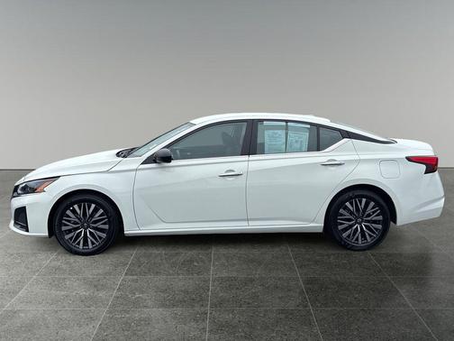 Glacier White 2025 Nissan Altima 2.5 SV