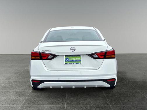 Glacier White 2025 Nissan Altima 2.5 SV