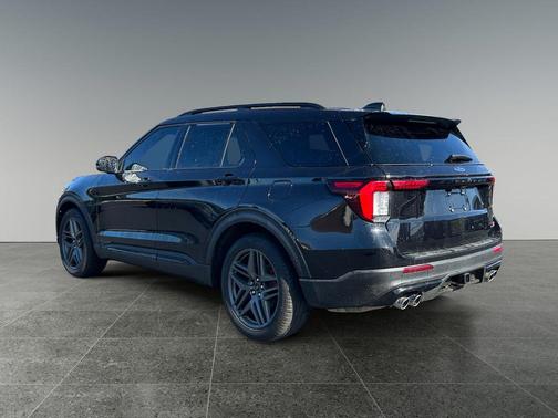 Agate Black Metallic 2025 Ford Explorer ST