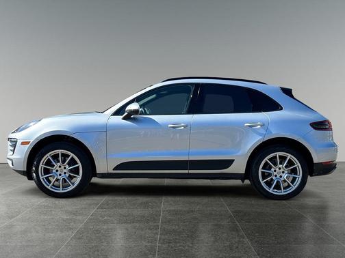 2017 Porsche Macan Base
