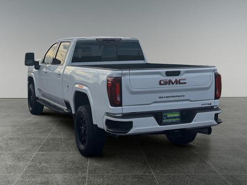 2022 GMC Sierra 3500 AT4