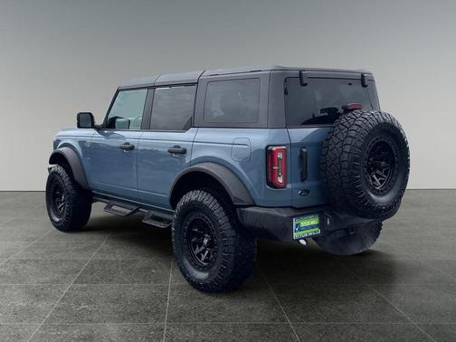 Azure Gray Metallic Tri-Coat 2024 Ford Bronco Wildtrak
